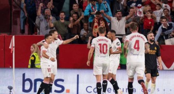 巴萨5-1横扫塞维利亚,西甲联赛夺冠热门稳固榜首位置