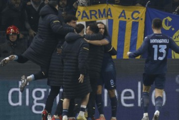 一场1-0踢出意甲神剧情:9人作战,极限绝杀,奎斯塔不敢相信