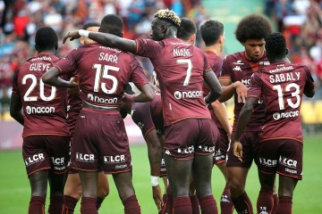 周日法甲焦点战:图卢兹主场强势出击,梅斯恐难全身而退