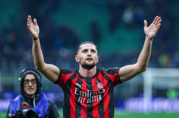 意甲国际米兰惜败AC米兰，此战绝非巧合，索默双拳难敌四手？