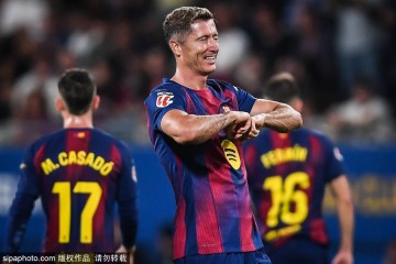 巴萨欧冠迎战巴黎:蒙锥克球场的重生之旅